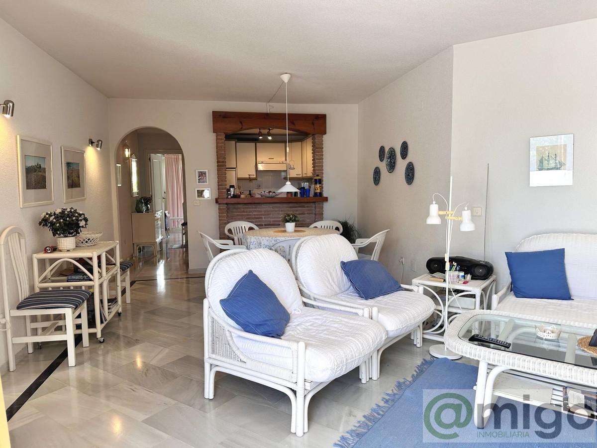 For sale of penthouse in Calahonda