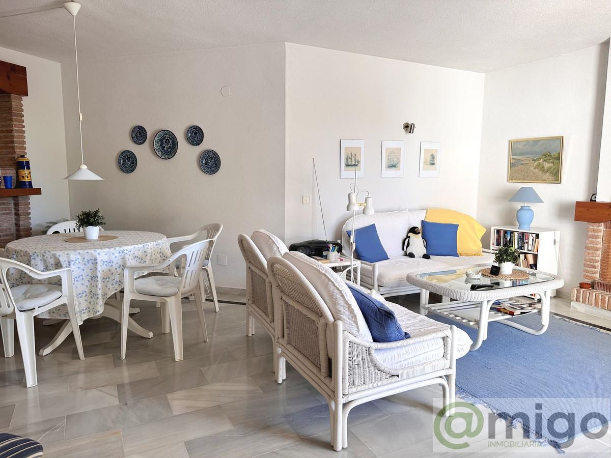 For sale of penthouse in Calahonda