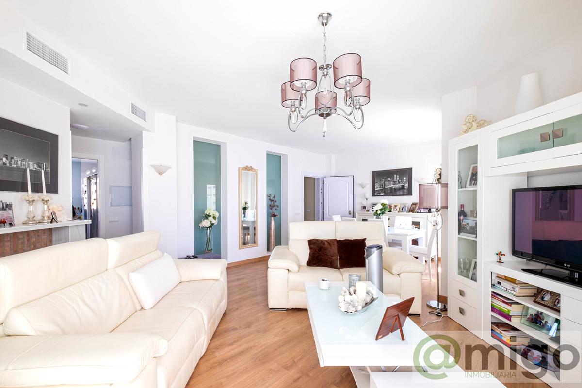 For sale of villa in Fuengirola