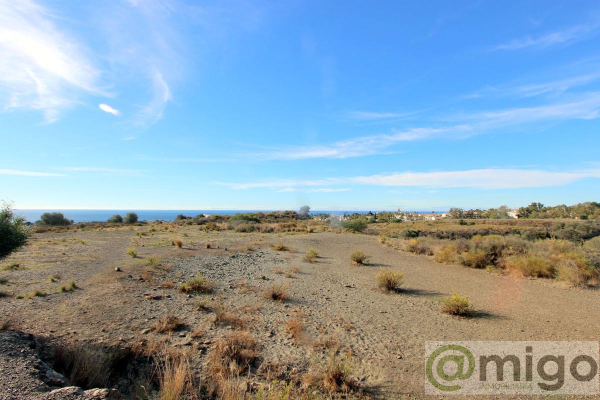 Venta de terreno en Calahonda