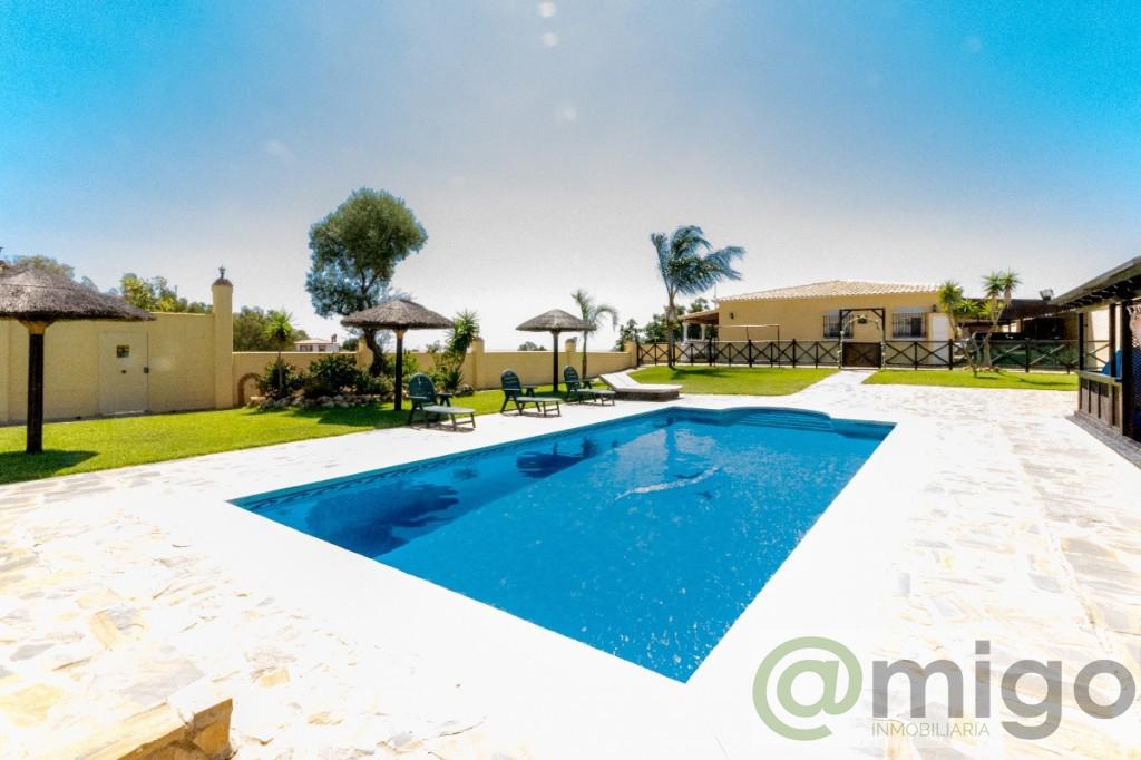For sale of villa in Mijas Costa