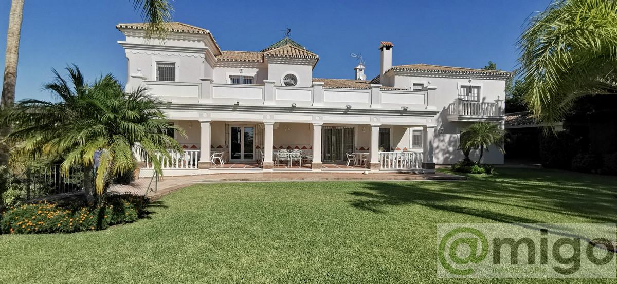 Venta de villa en Estepona