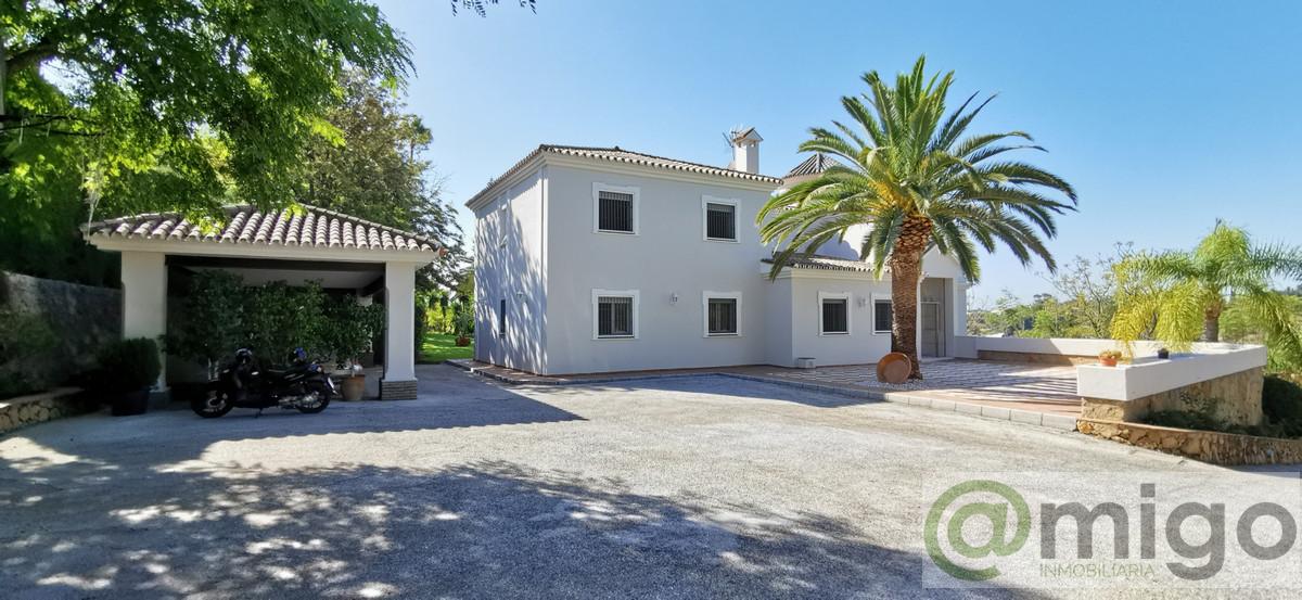 Venta de villa en Estepona