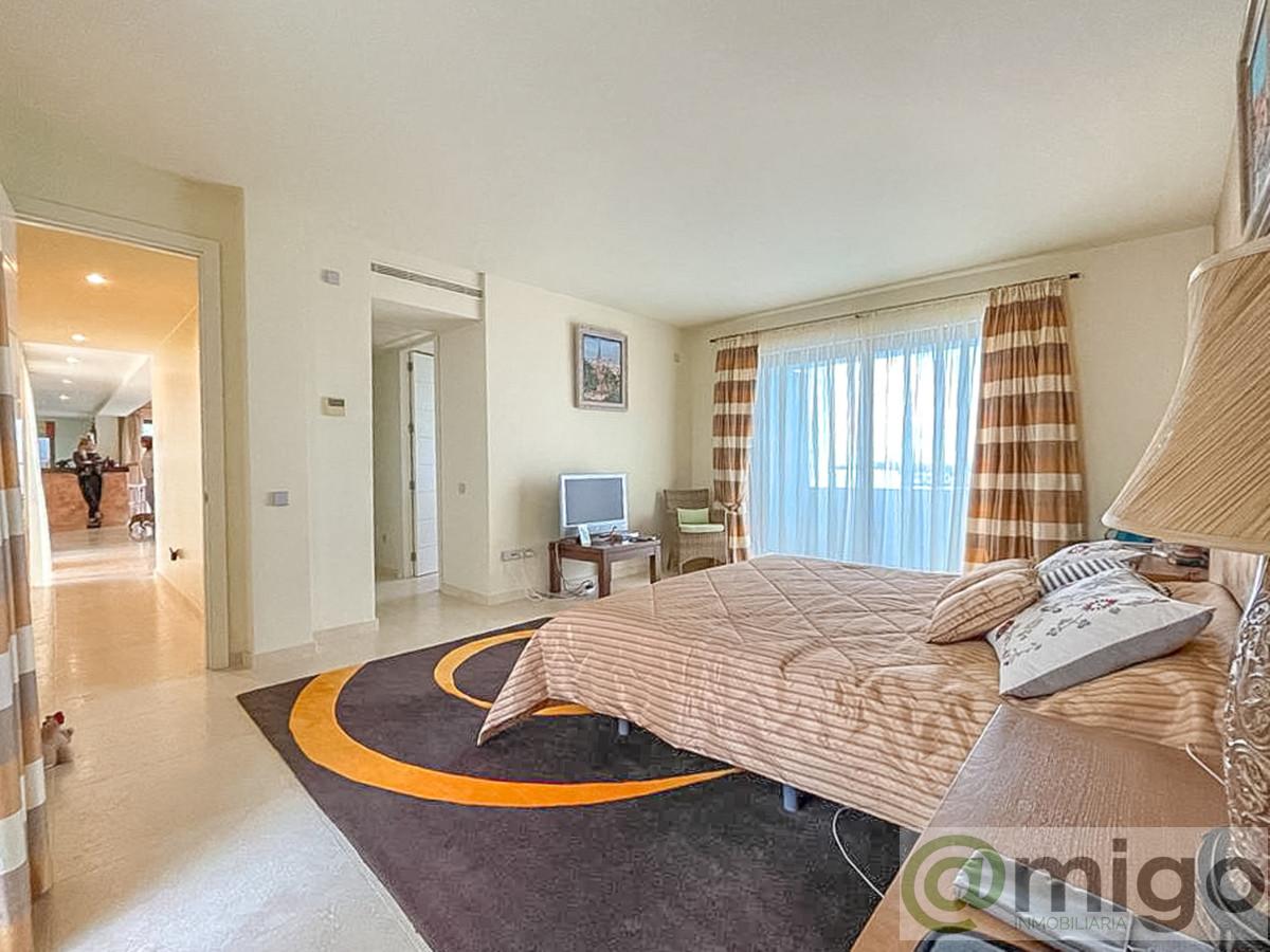 For sale of penthouse in Los Flamingos