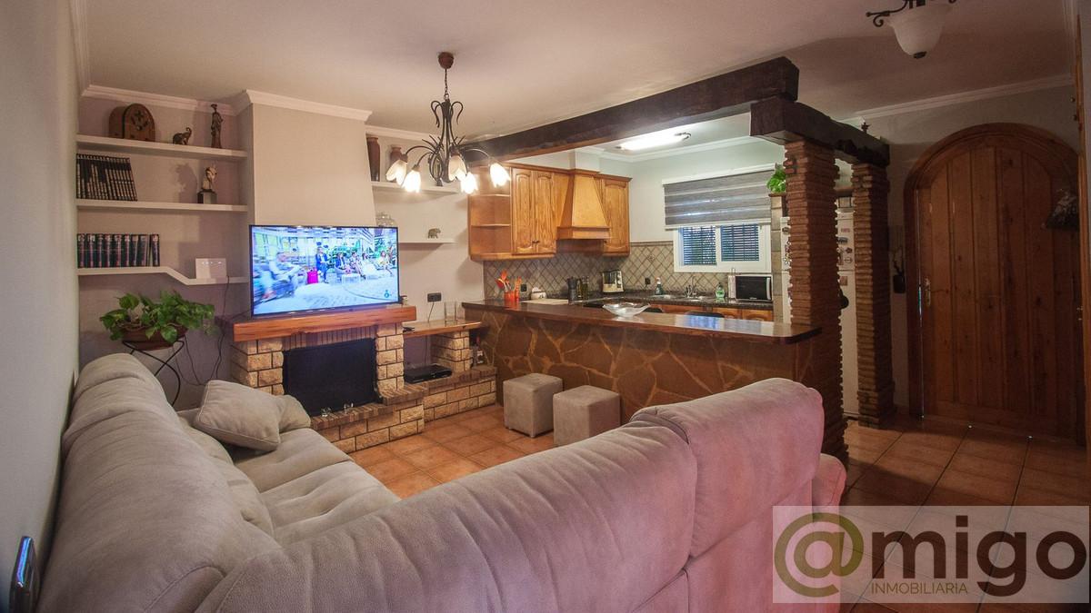 For sale of villa in Estepona