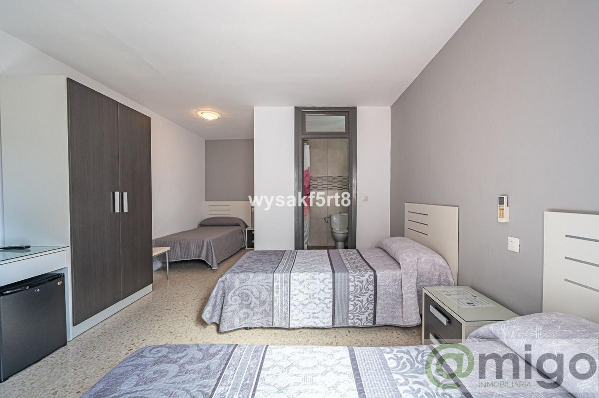 Venta de local en Manilva