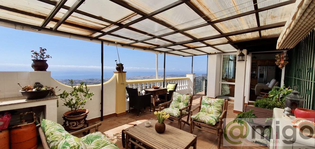 For sale of villa in Mijas