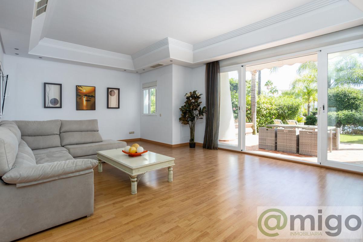 Venta de villa en Estepona