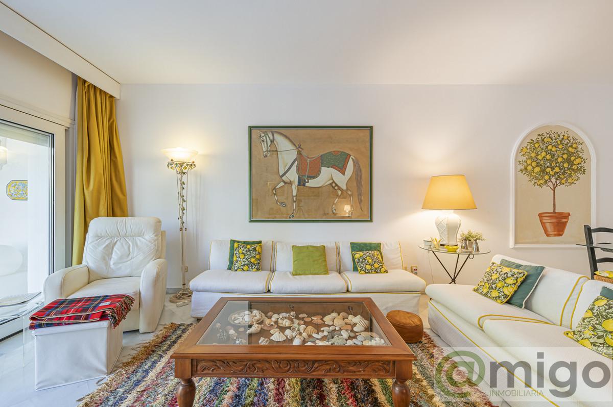 For sale of apartment in Marbella