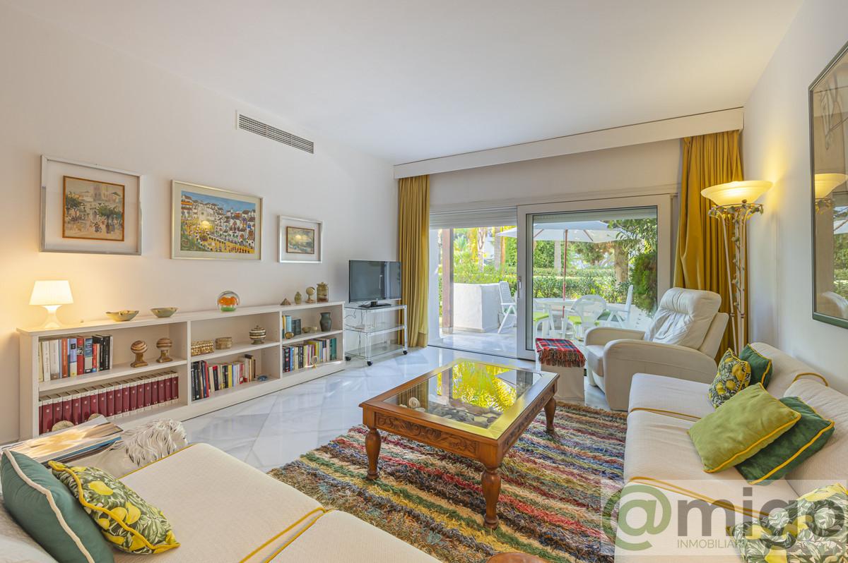 For sale of apartment in Marbella