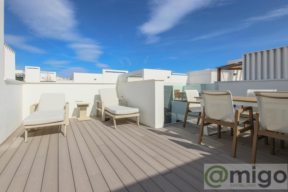For sale of villa in Estepona