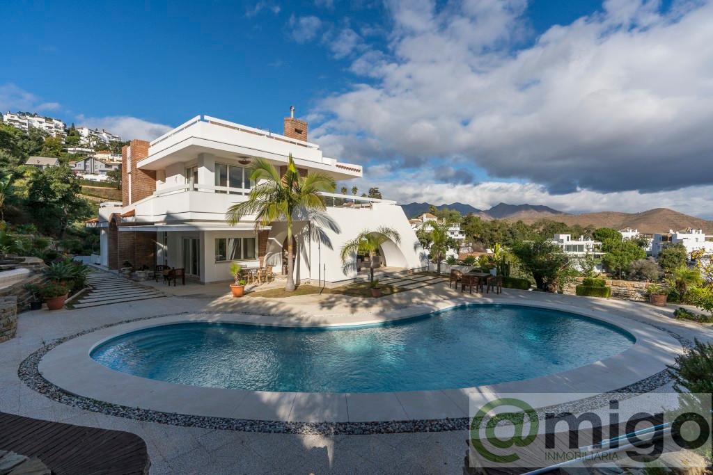 For sale of villa in Marbella