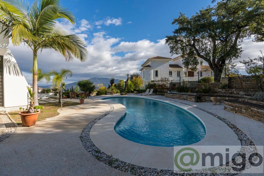 For sale of villa in Marbella