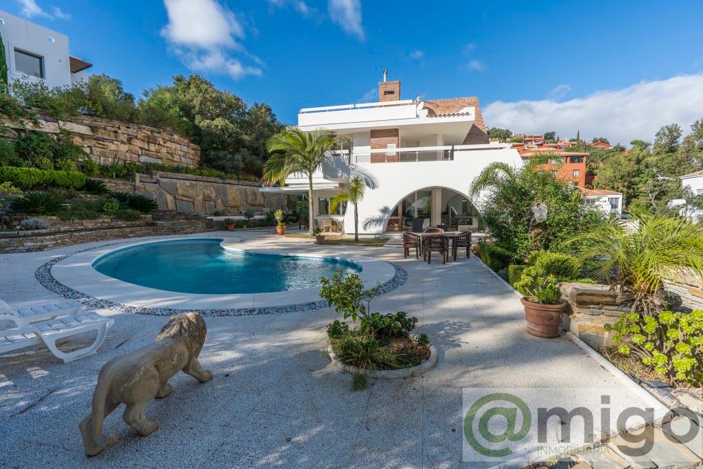 For sale of villa in Marbella