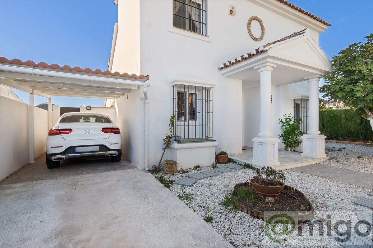 Venta de villa en Calahonda