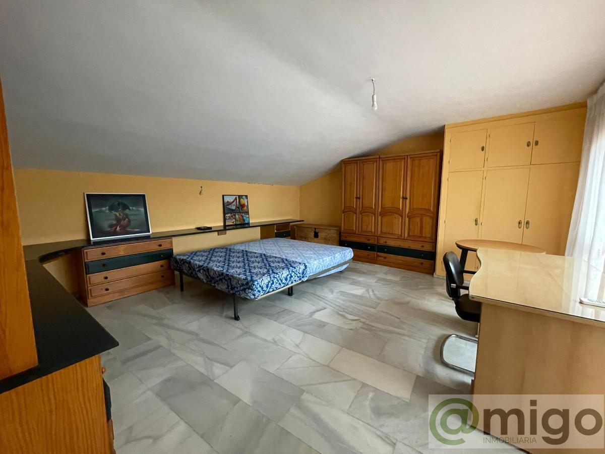 For sale of villa in Estepona