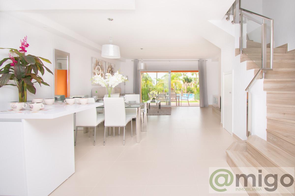 Venta de villa en El Paraiso