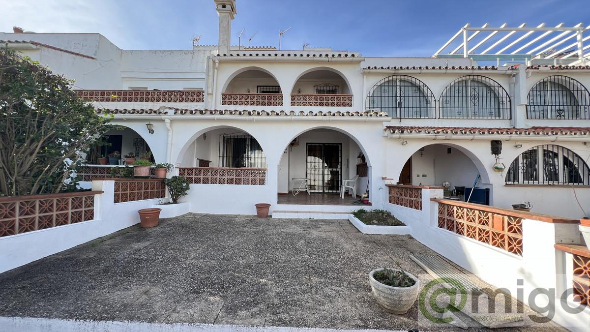 For sale of villa in Manilva