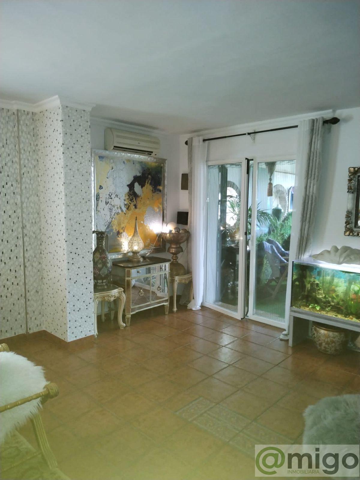 Venta de villa en Atalaya