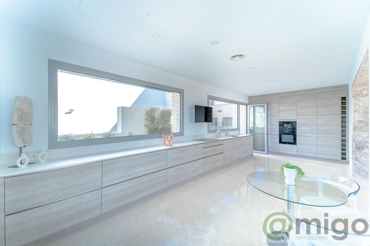 For sale of villa in Marbella