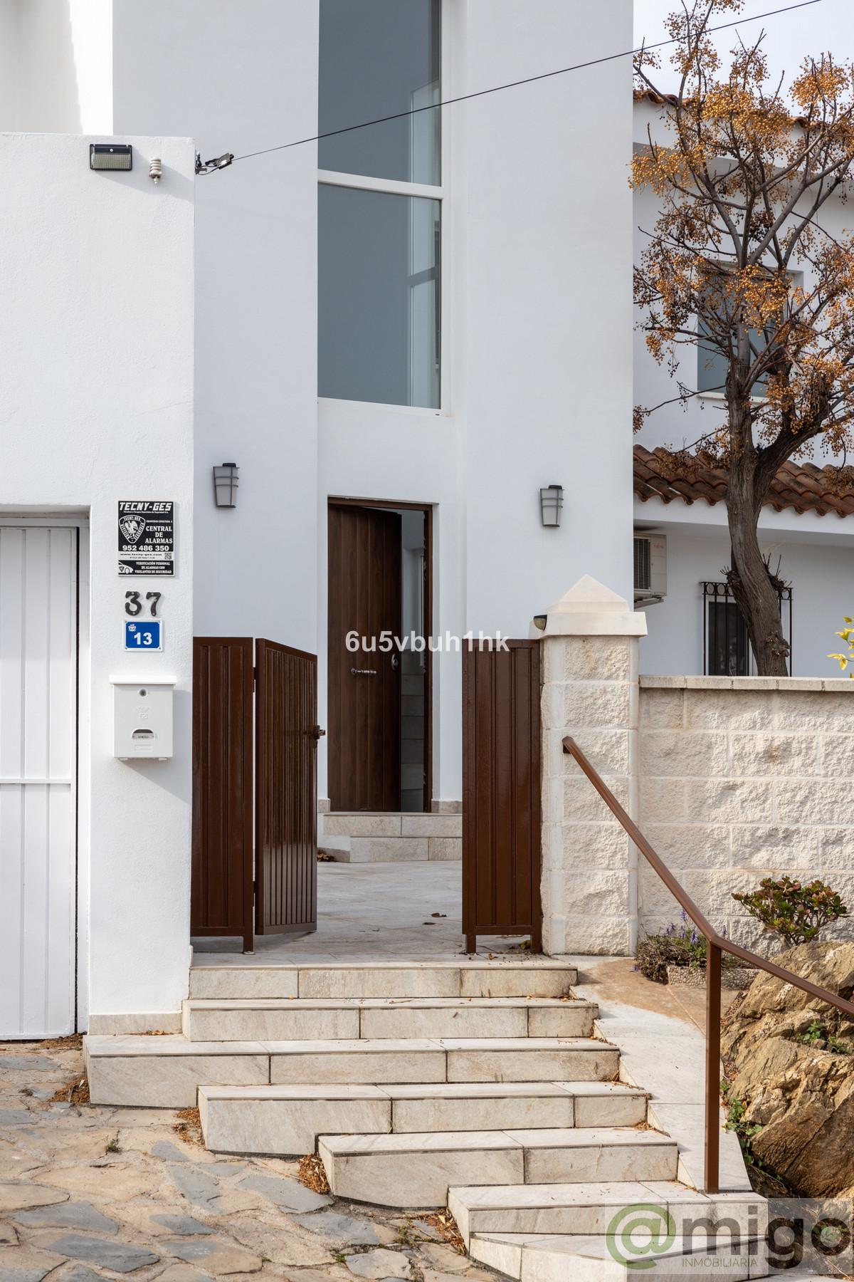 For sale of villa in Mijas