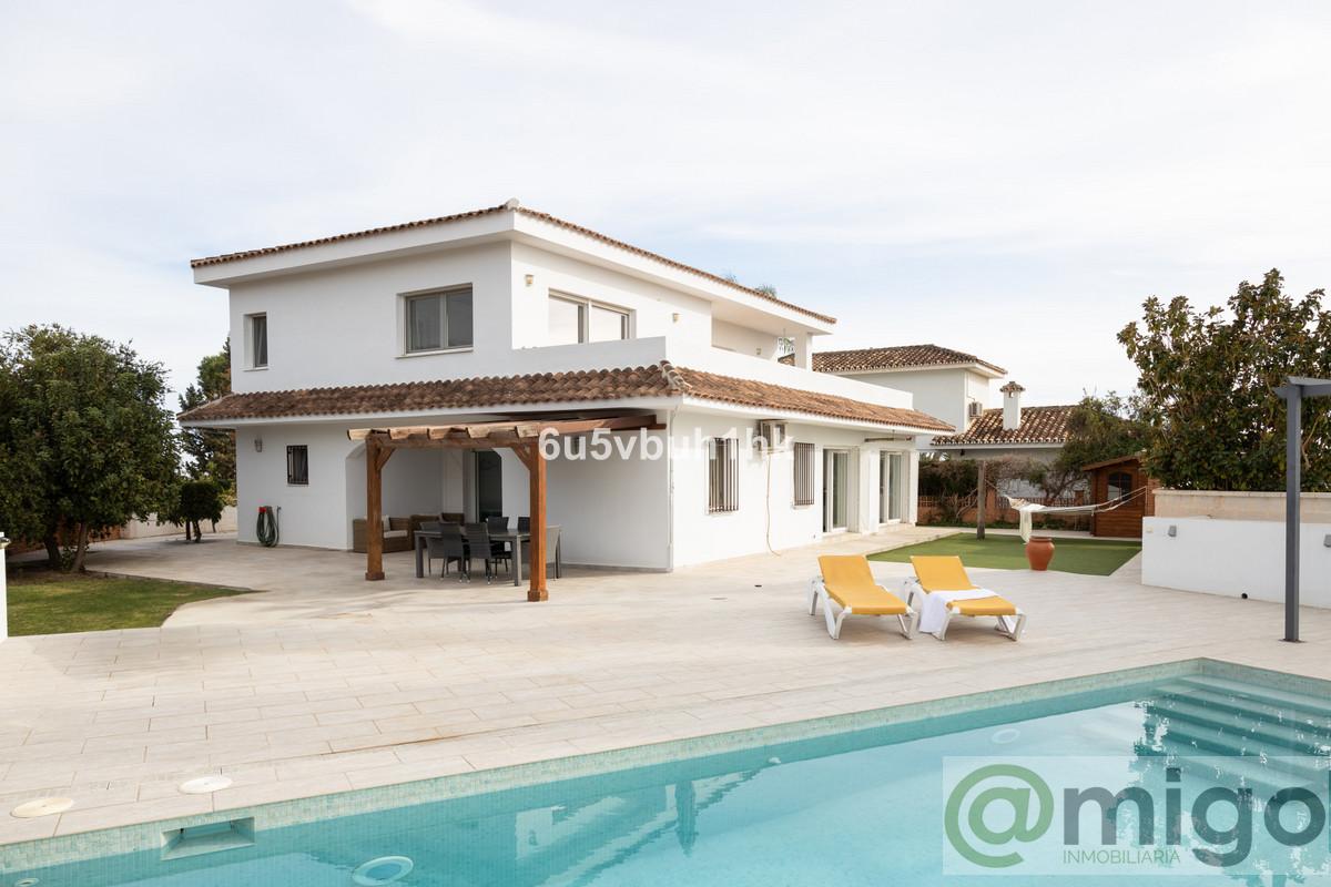 For sale of villa in Mijas
