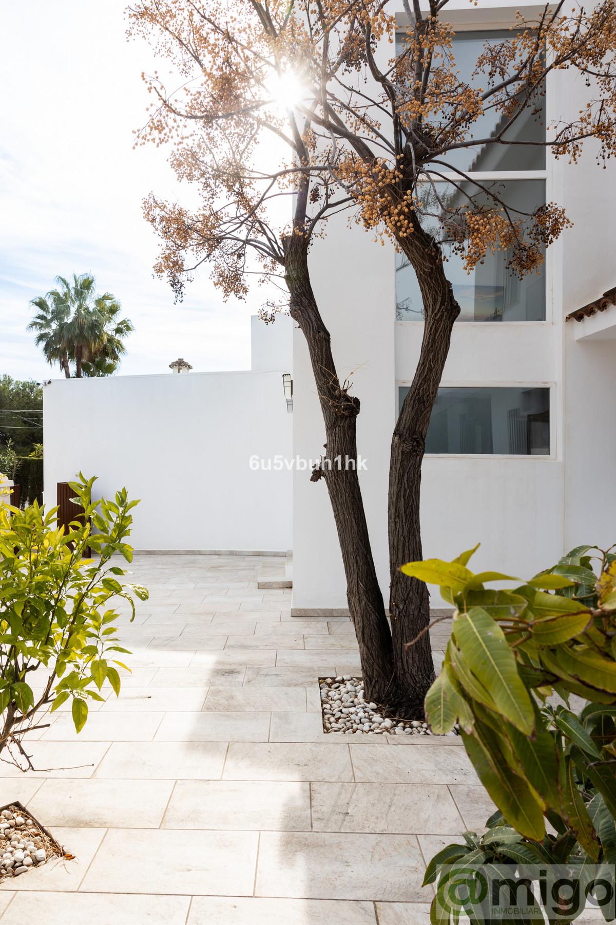For sale of villa in Mijas