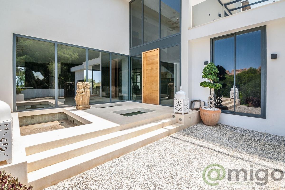 For sale of villa in Marbella