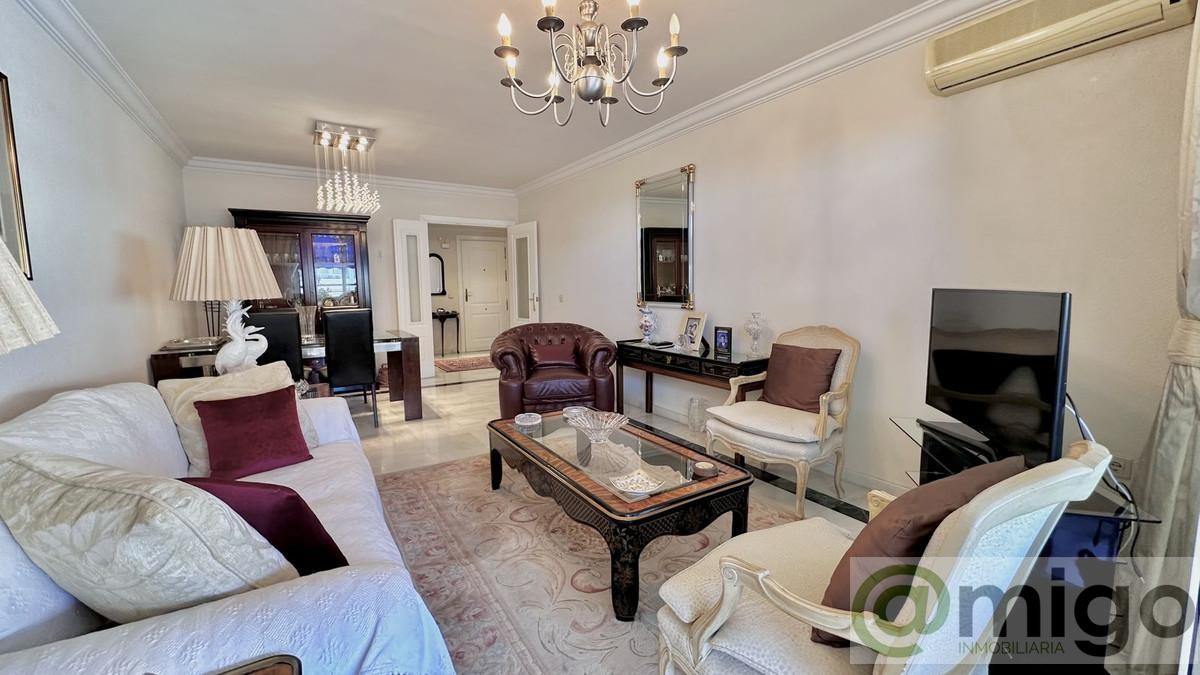 For sale of apartment in Marbella