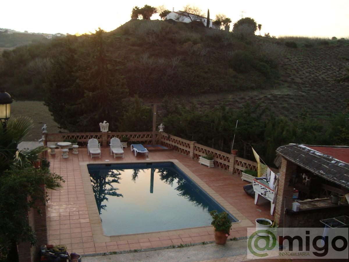 For sale of villa in Manilva
