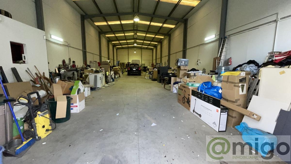 For sale of commercial in Estepona