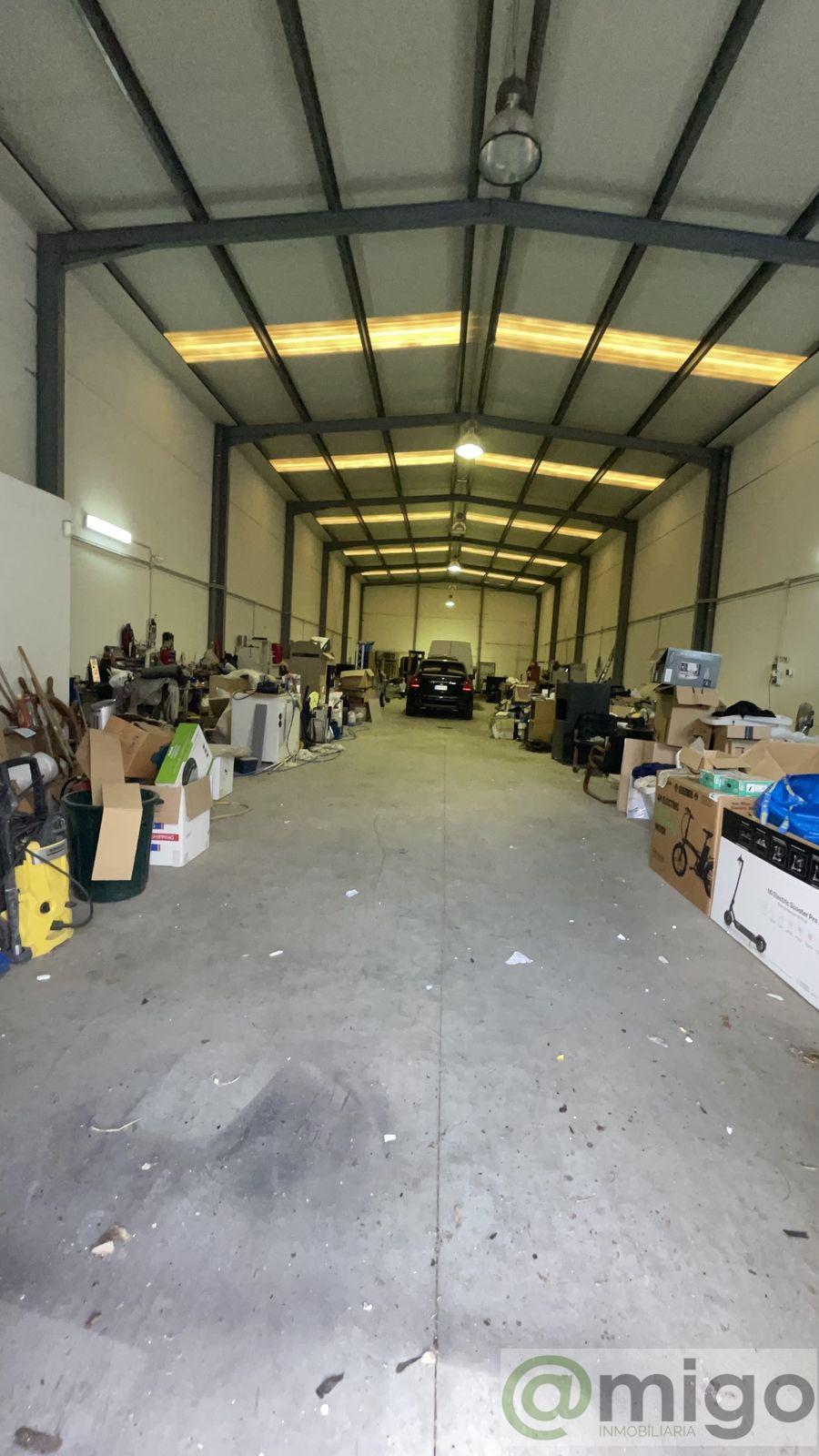 For sale of commercial in Estepona