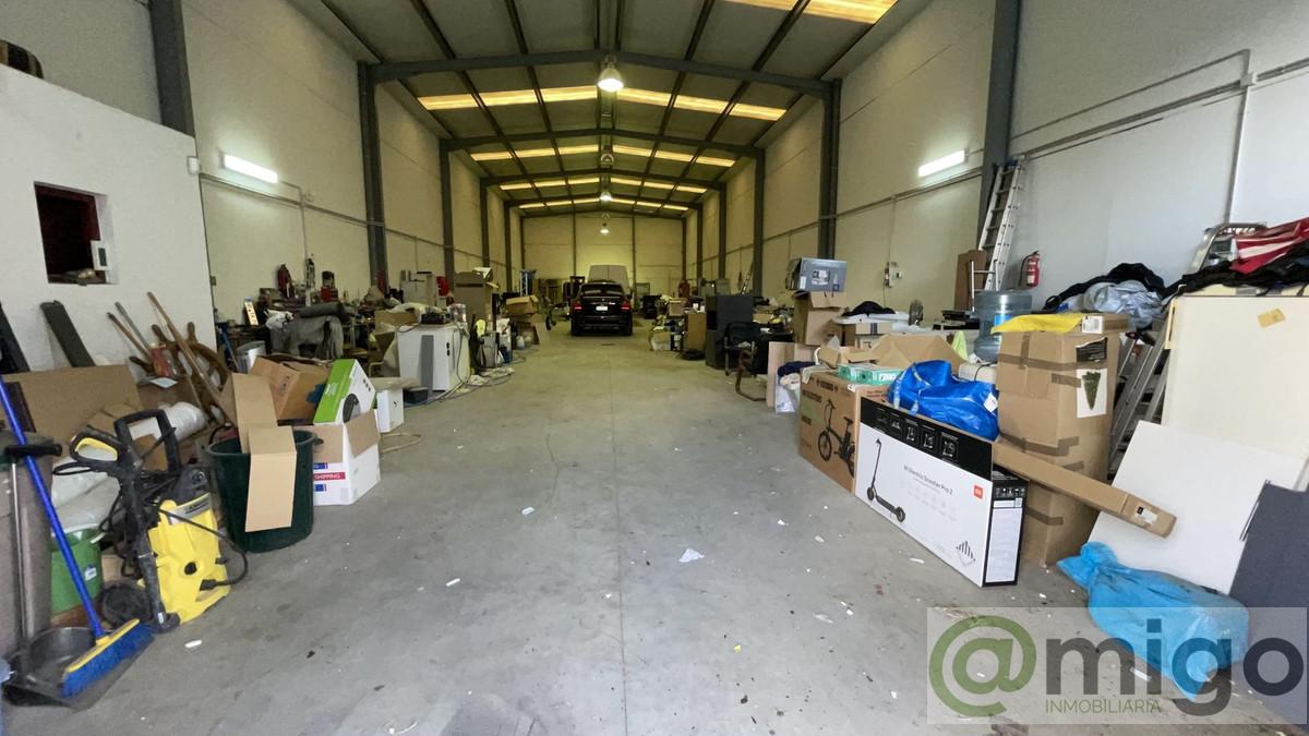 For sale of commercial in Estepona