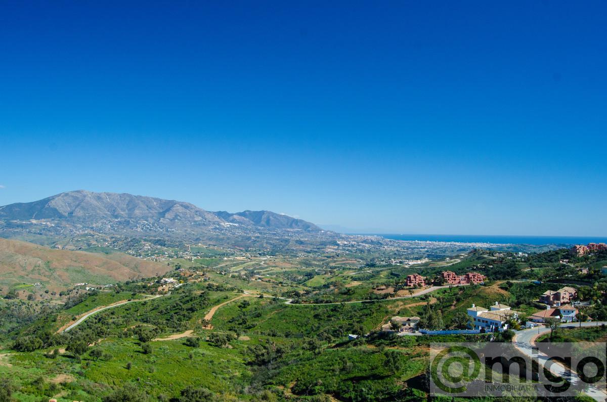 For sale of land in Marbella