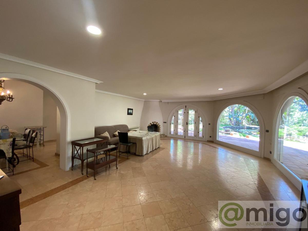 For sale of villa in Marbella