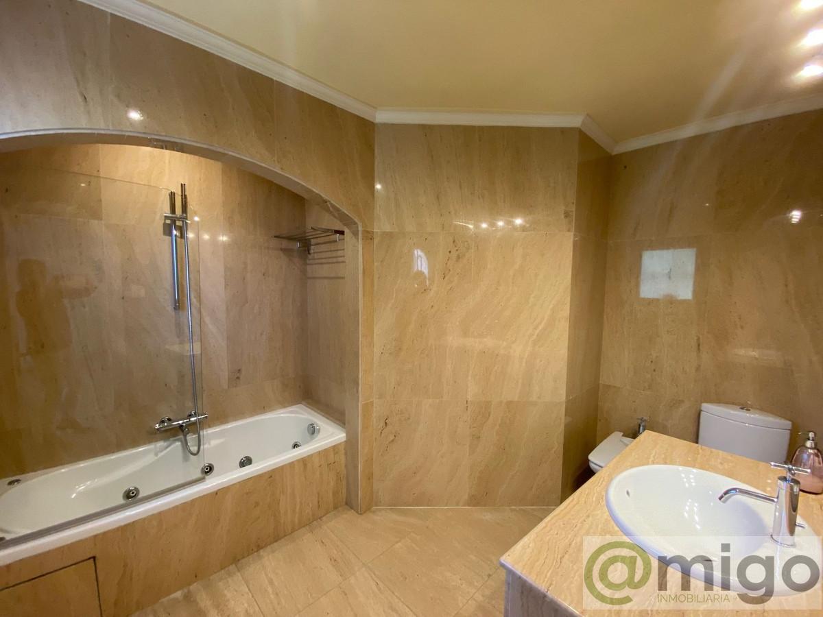 For sale of villa in Marbella