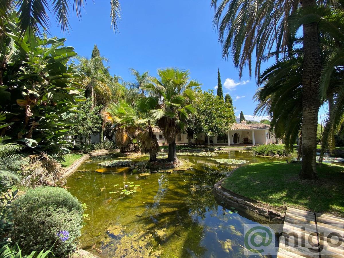 For sale of villa in Marbella