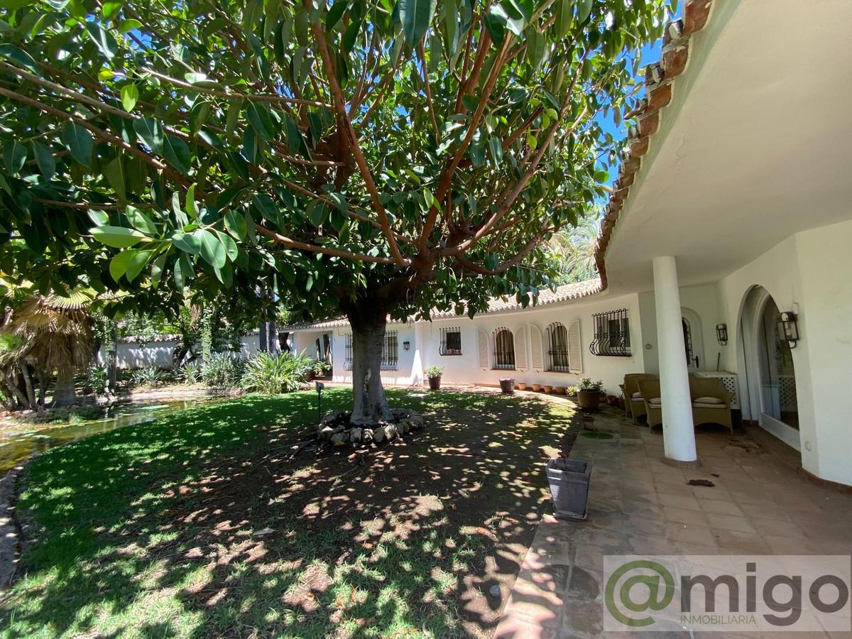 For sale of villa in Marbella