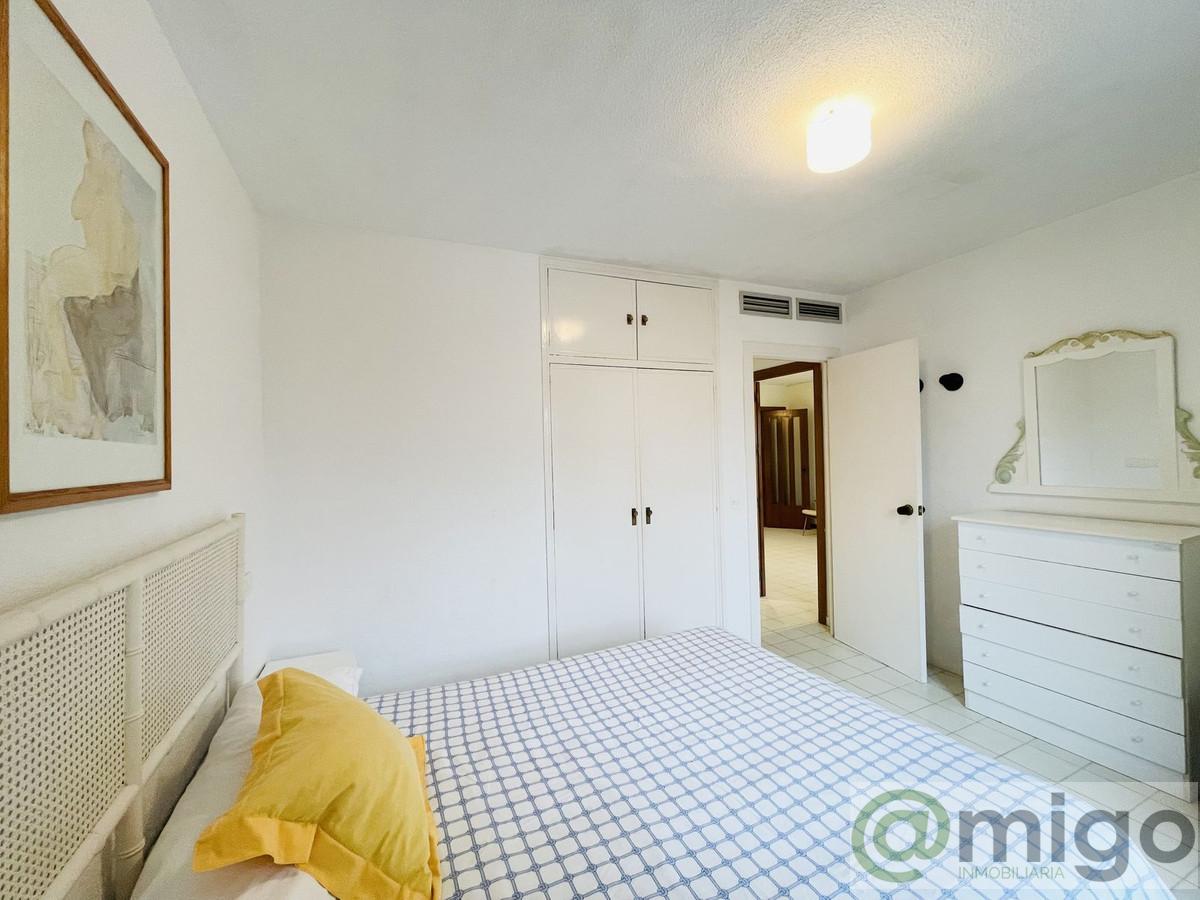 For sale of apartment in La Duquesa
