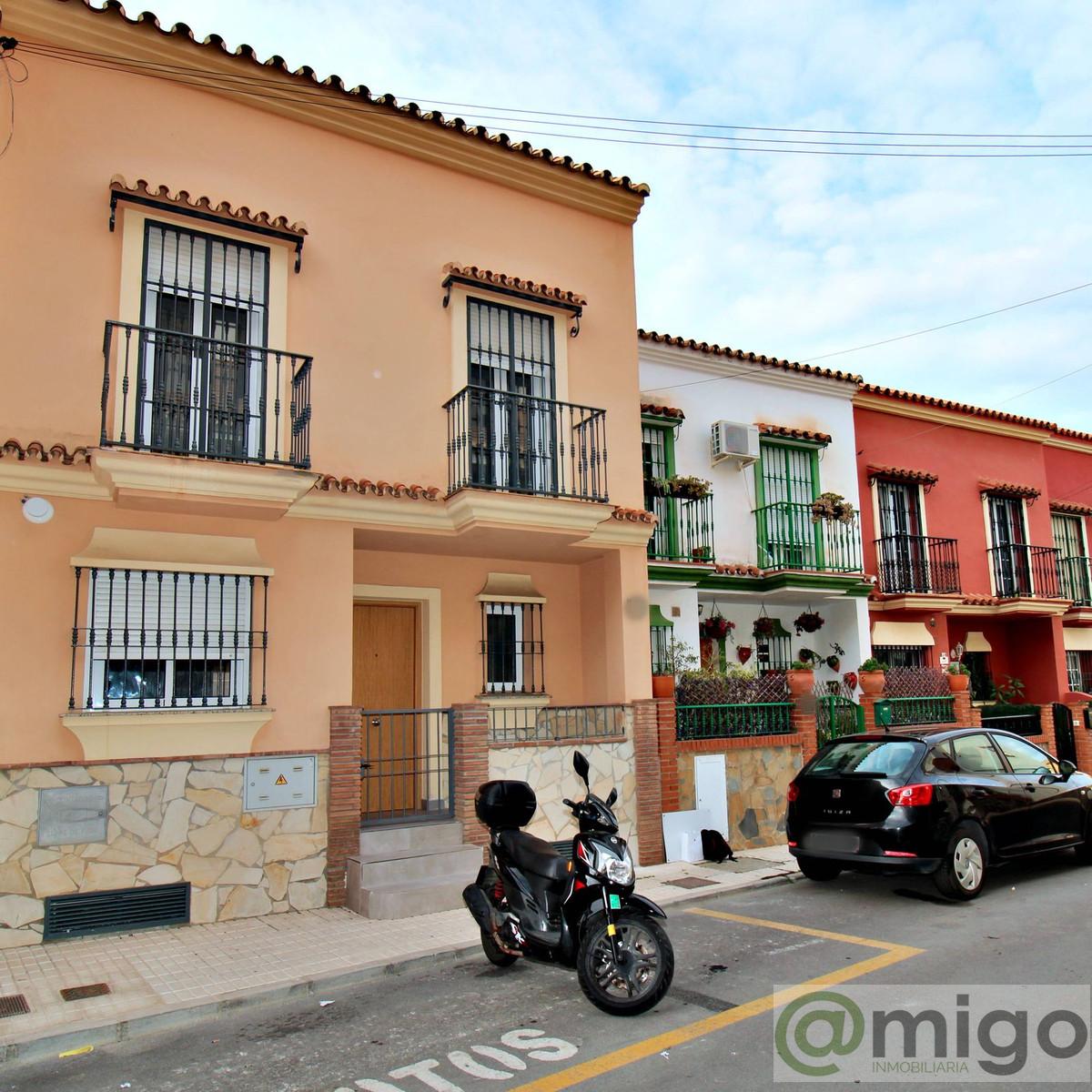 For sale of villa in Las Lagunas