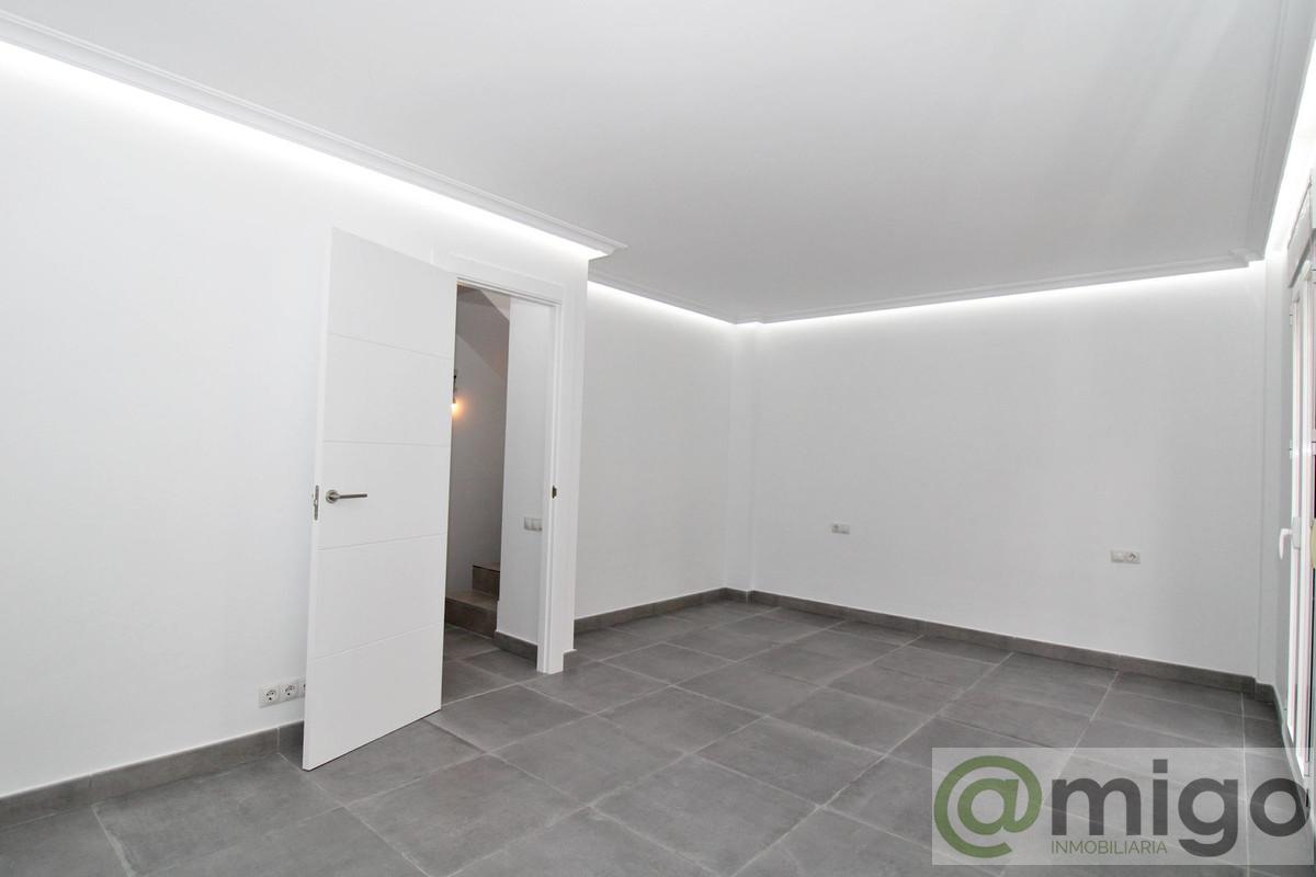 Venta de villa en Las Lagunas