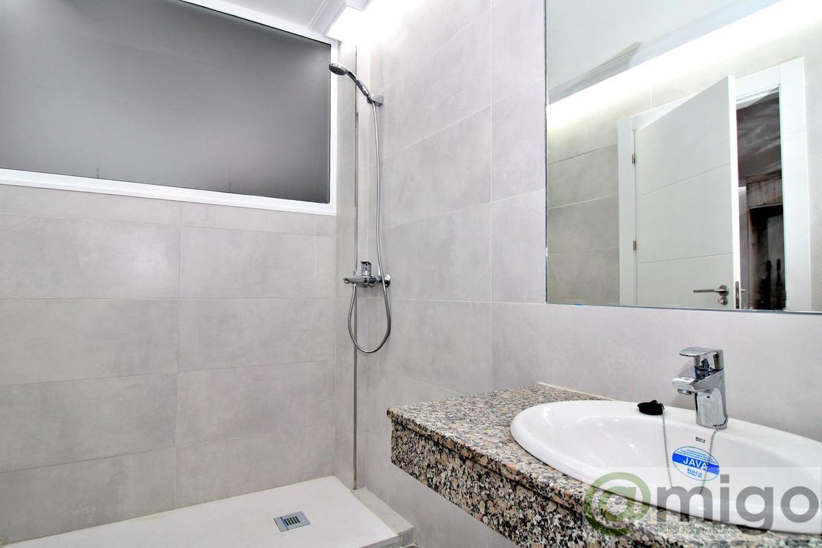 Venta de villa en Las Lagunas