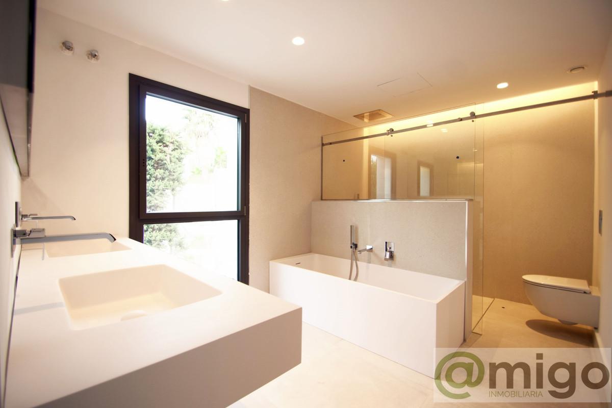 Venta de villa en Aloha