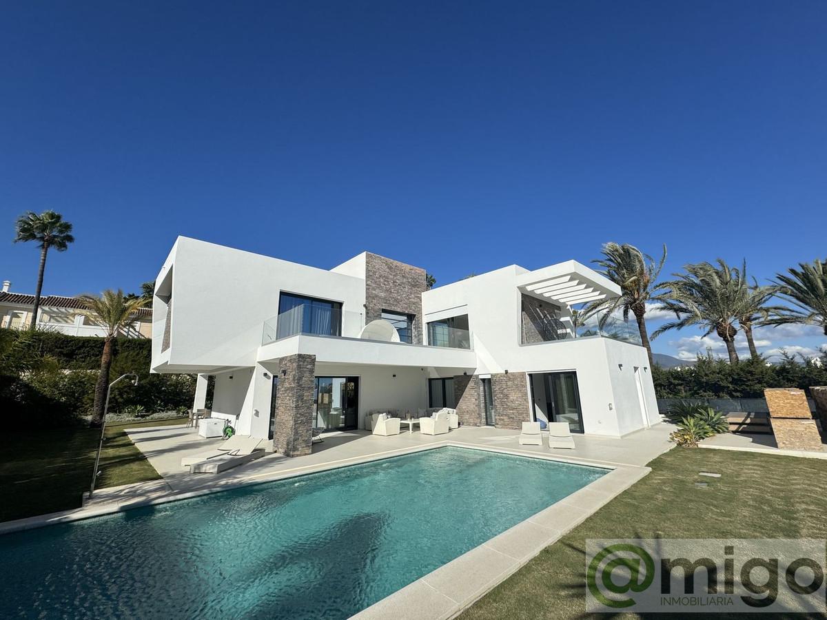 Venta de villa en Atalaya