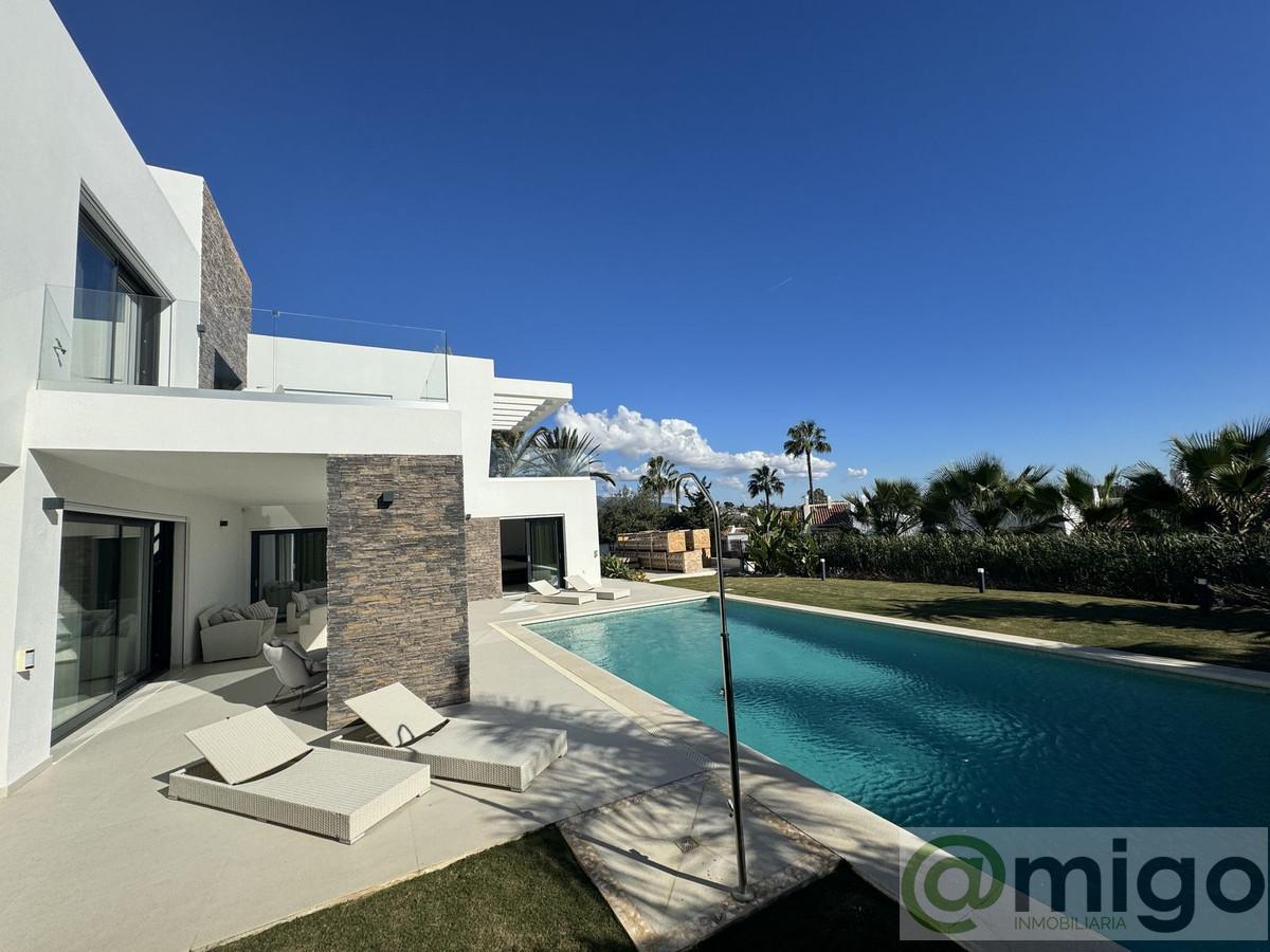 Venta de villa en Atalaya