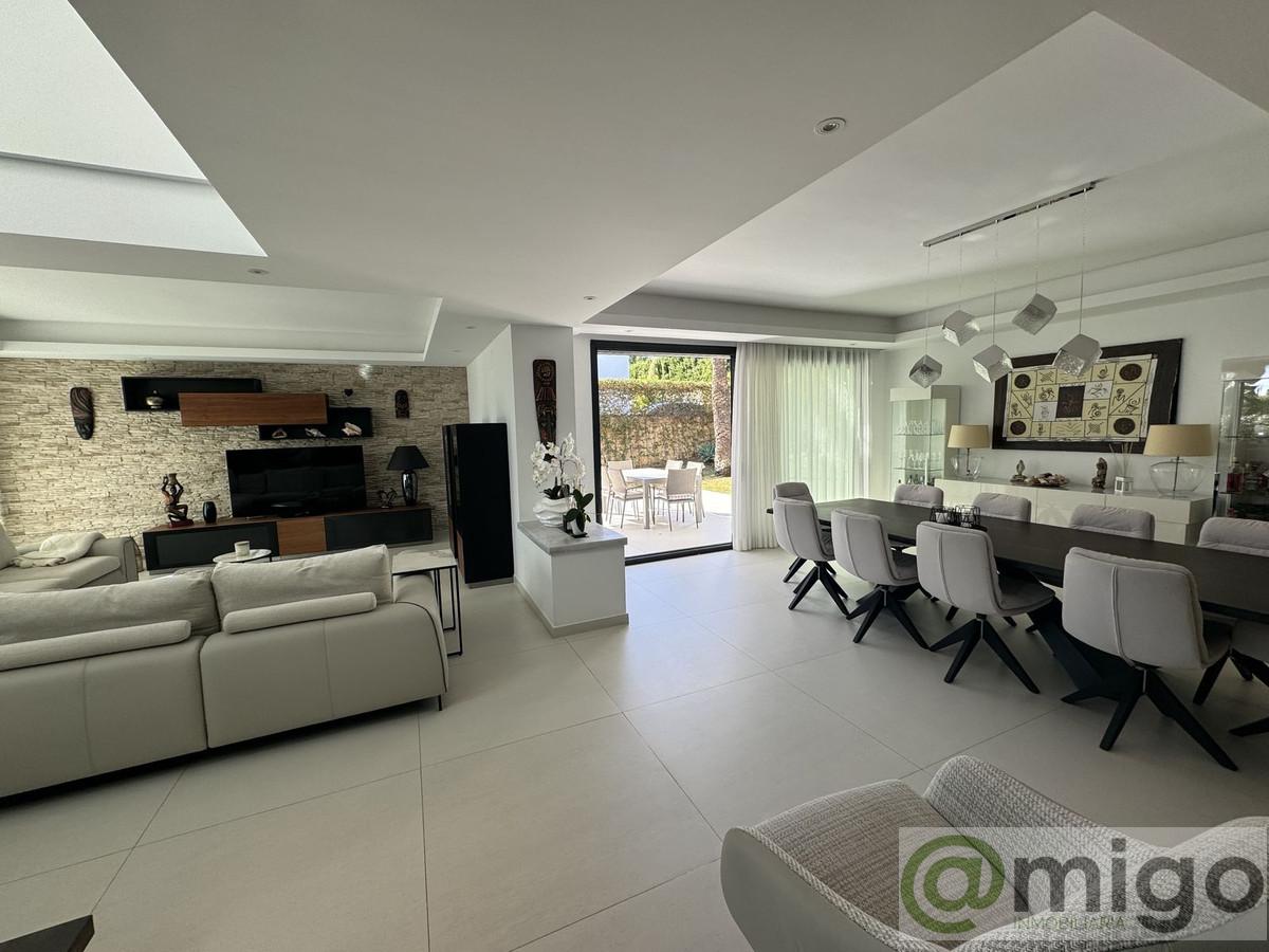 Venta de villa en Atalaya