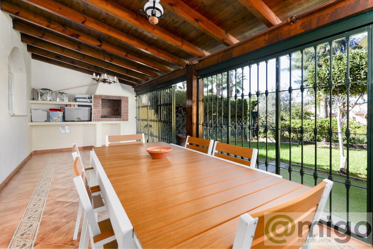 Venta de villa en Atalaya