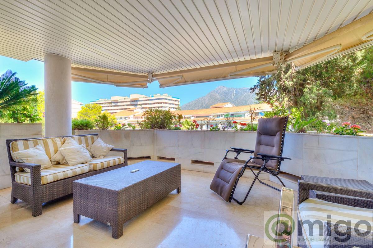 For sale of apartment in Marbella
