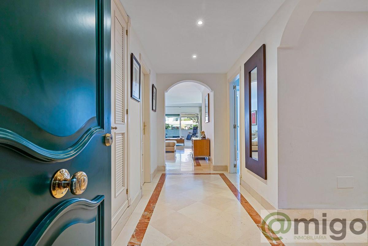 For sale of apartment in Marbella