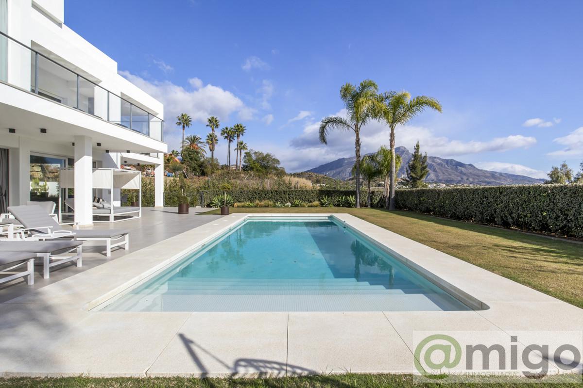 For sale of villa in Marbella
